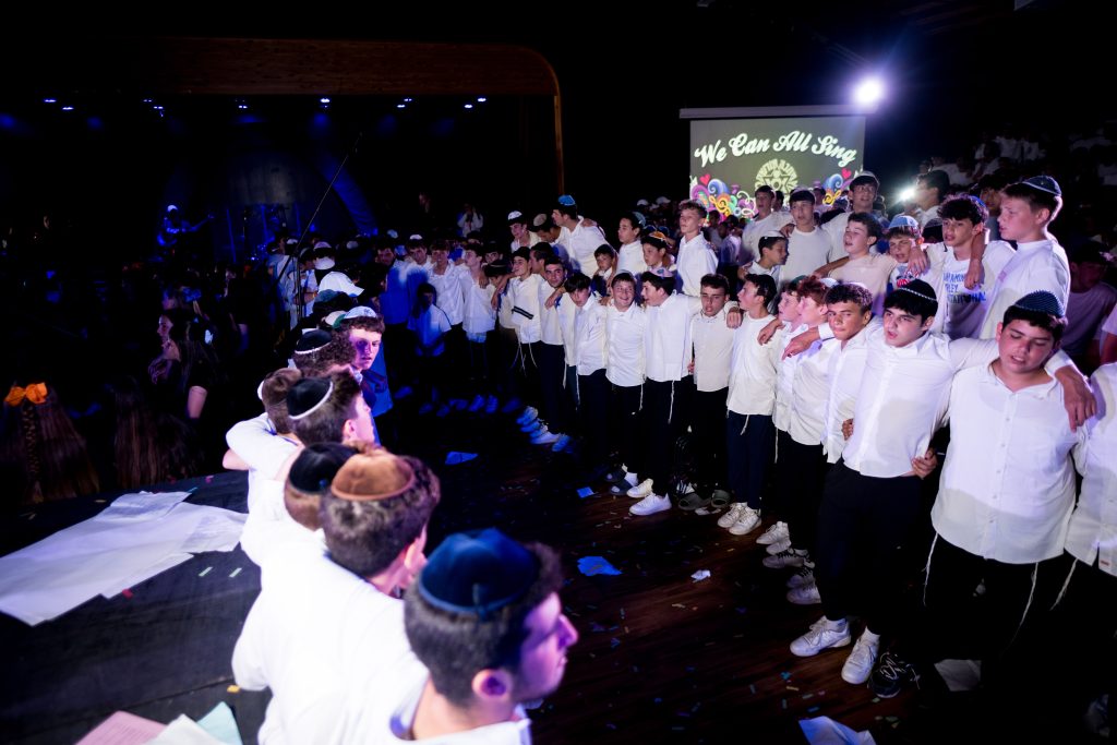 Over a thousand campers participated in this year's Shiria at Camp Morasha