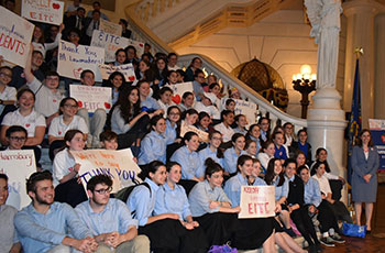 Hundreds Rally in Harrisburg for Teach PA Lobbying Mission