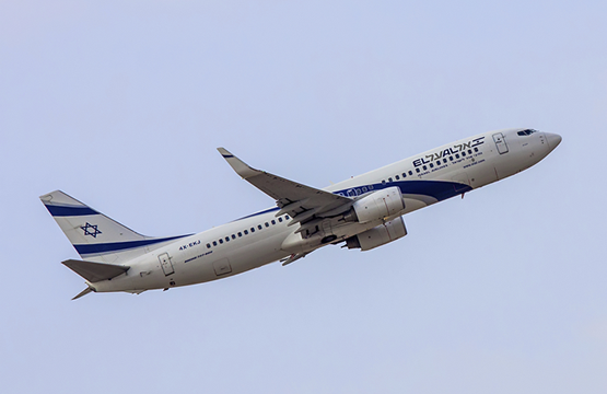 Austrian Airlines Pilot Convinces Women to Change Seats for Men