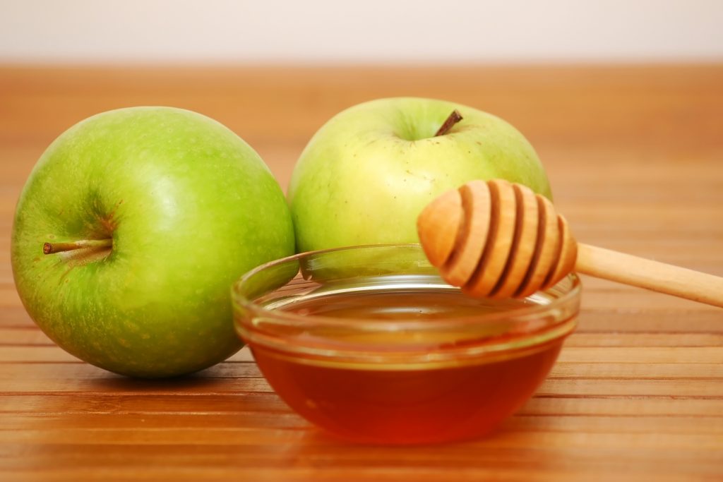 Various Customs of Rosh HaShanah Jewish Holidays