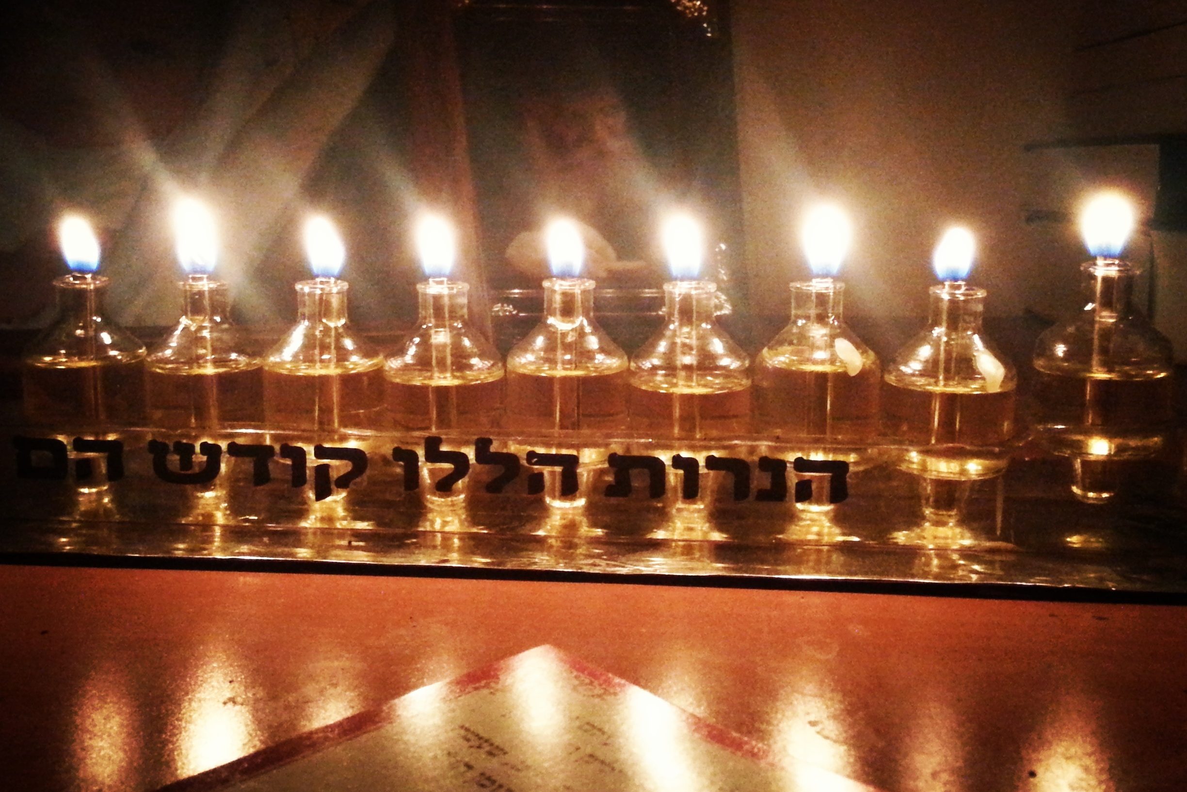 Ner Chanukah – Lighting up the Legs and the Market