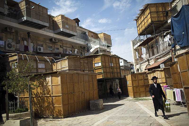 Sukkot: Why Do We Sit In Booths?