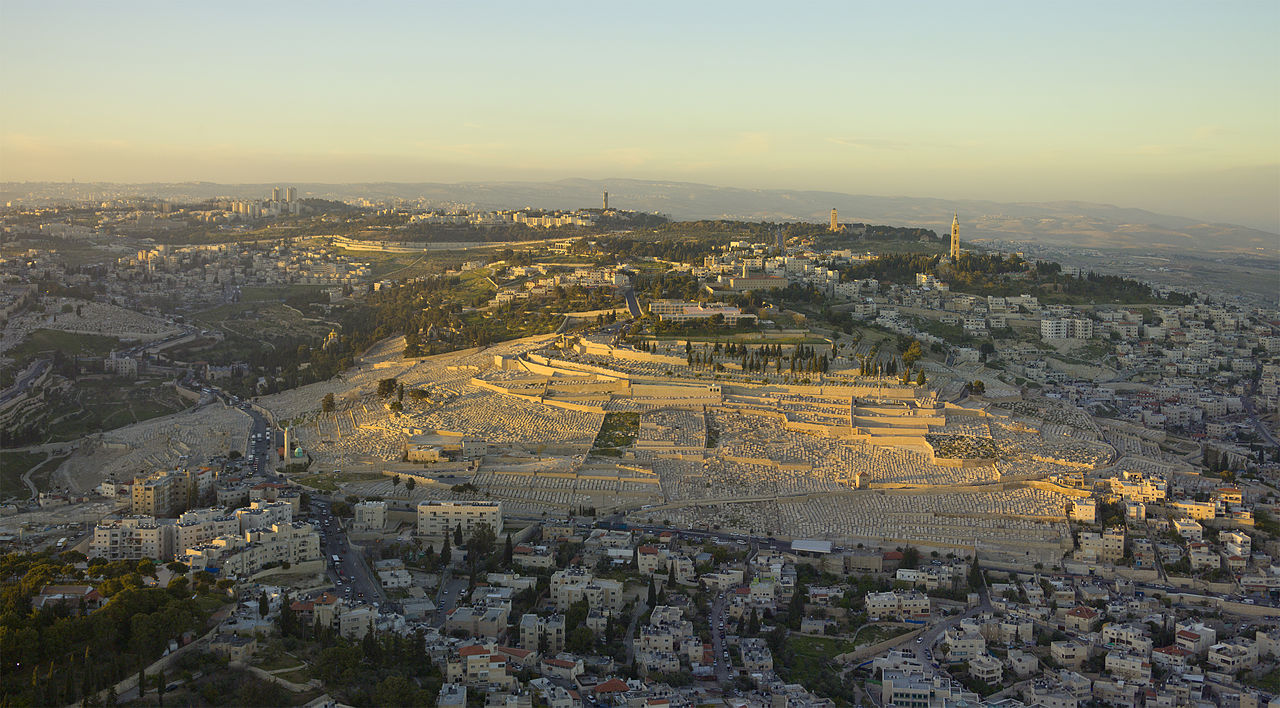 On Mt. of Olives, Hundreds Mourn for Four-Day-Old Amiad Yisrael Hy”d