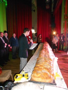 The moment of judgement for the world's largest challah. 