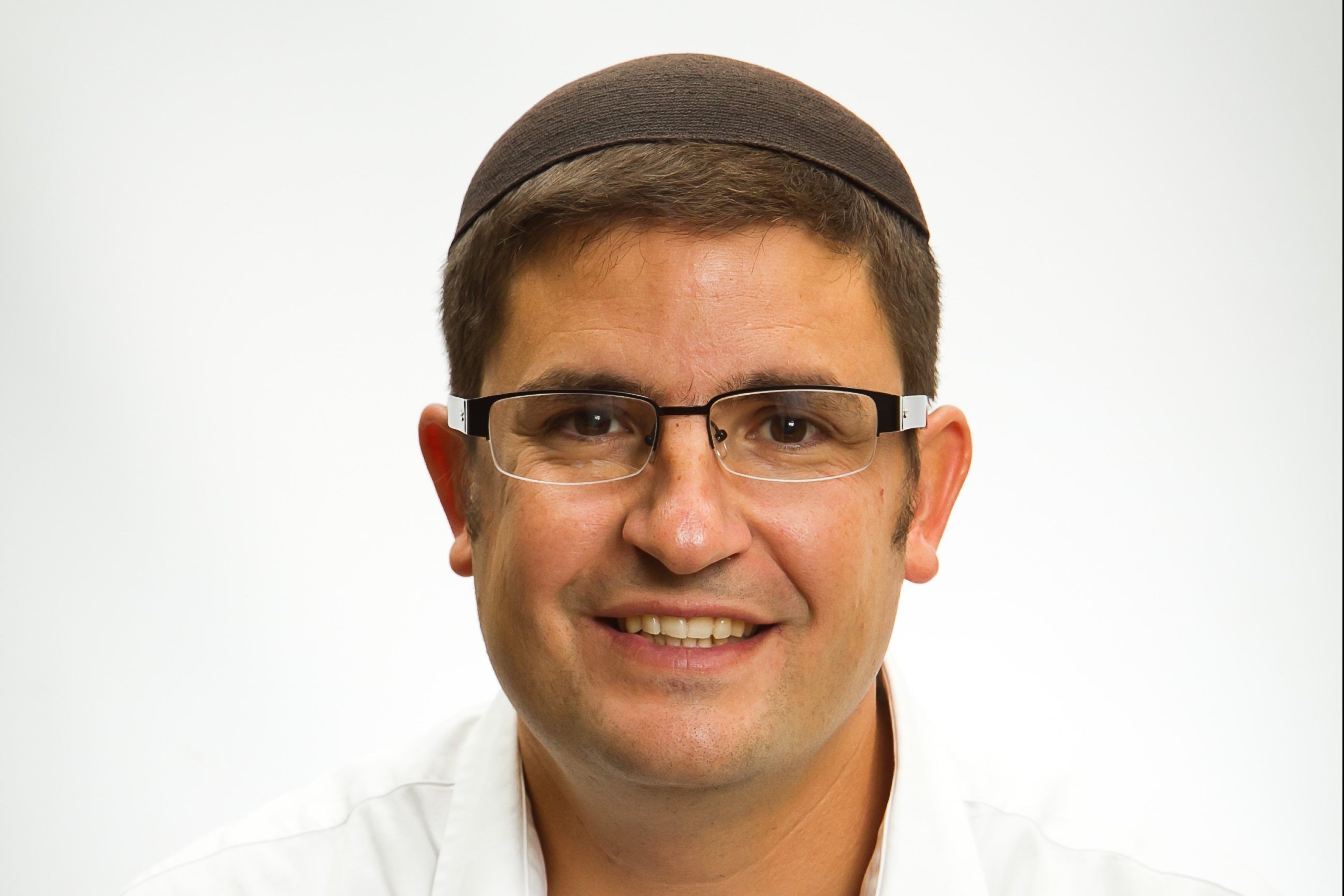 Technology and Social Media: How Are They Affecting the Post-High School Year in Israel?