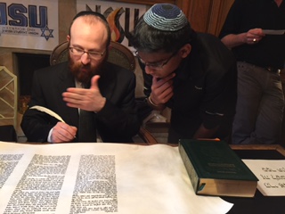 Midwest NCSY Welcomes a New Sefer Torah to the Jewish People