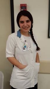 Tovah Berman currently serves her Sheirut Leumi (Israel National Service) at Shaarei Tzedek Hospital in Jerusalem.