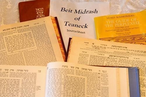 Beit Midrash of Teaneck Begins Torah Study for Retirees