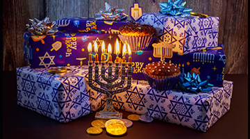 Four Ways to Help Our Kids Be More Grateful This Chanukah