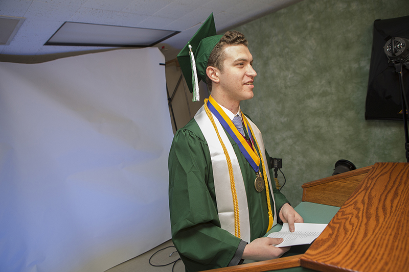 Orthodox Jewish Commencement Speaker Finds Shabbat Workaround