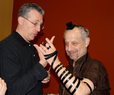 OU Presents First-Ever Shabbaton for Jewish Deafblind Community