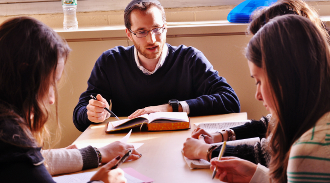 Changing the Face of Women’s Jewish Education on Campus:  JLIC Queens College Launches Full-Fledged Midrasha