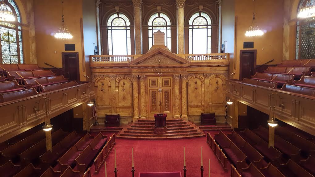 How Visiting Holocaust Survivors Led Me to New York’s Most Beautiful Orthodox Synagogues